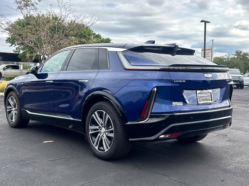 Used 2024 Cadillac Lyriq Luxury RWD image 6