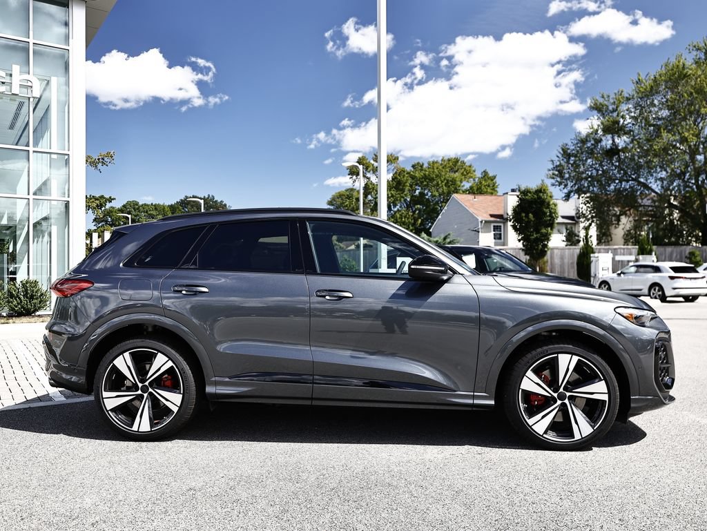 New 2026 Audi SQ5 Premium Plus AWD/4WD image 4