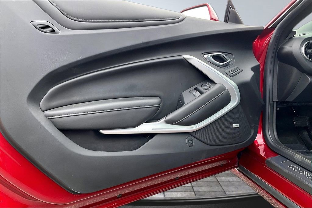 Used 2021 Chevrolet Camaro LT w/ RS Package image 23