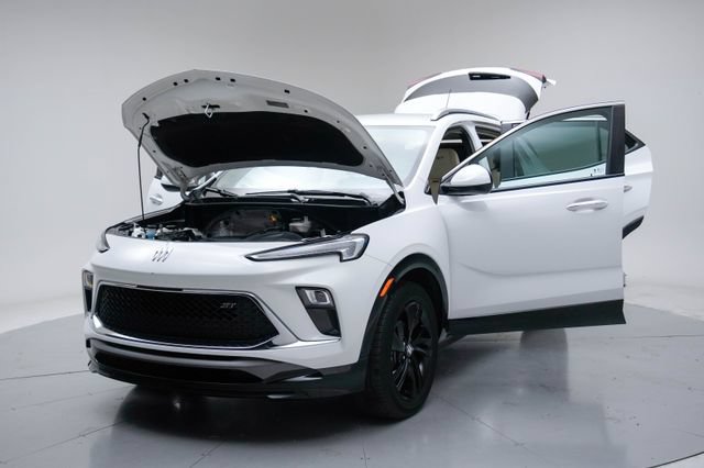Used 2024 Buick Encore GX Sport Touring FWD image 18