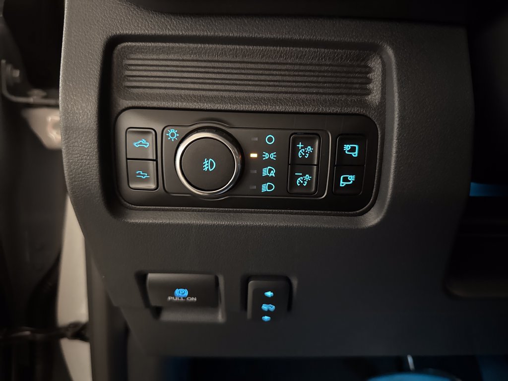 New 2026 Ford F250 Platinum AWD/4WD image 30