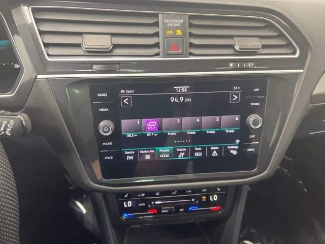 Used 2024 Volkswagen Tiguan SE R-Line AWD/4WD image 17