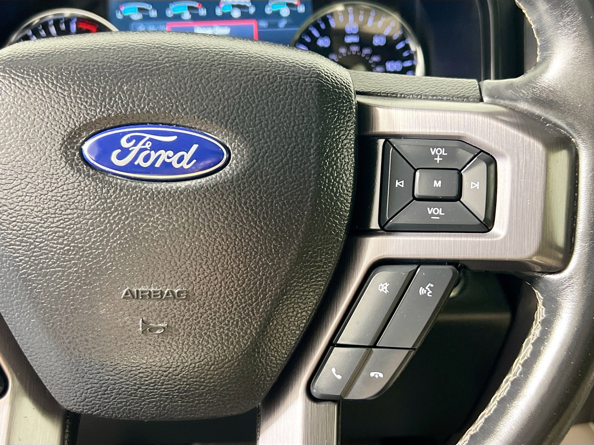 Used 2018 Ford Expedition Max Platinum AWD/4WD image 19