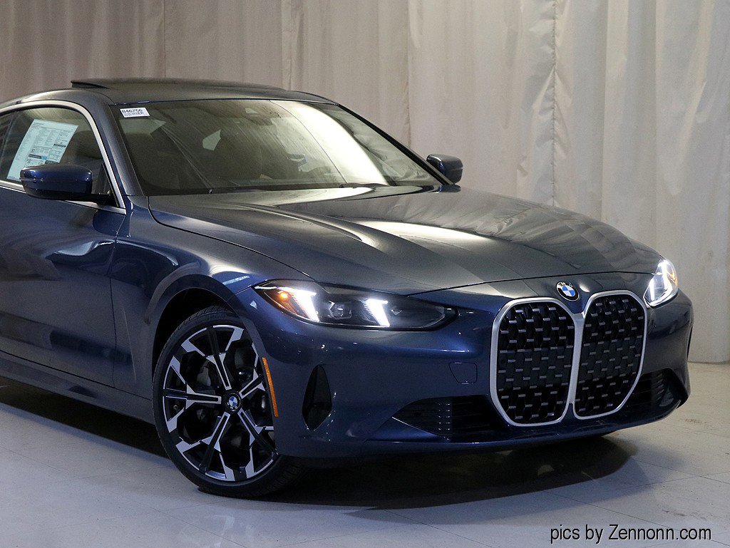 Used 2025 BMW 430i xDrive Coupe w/ Premium Package image 2