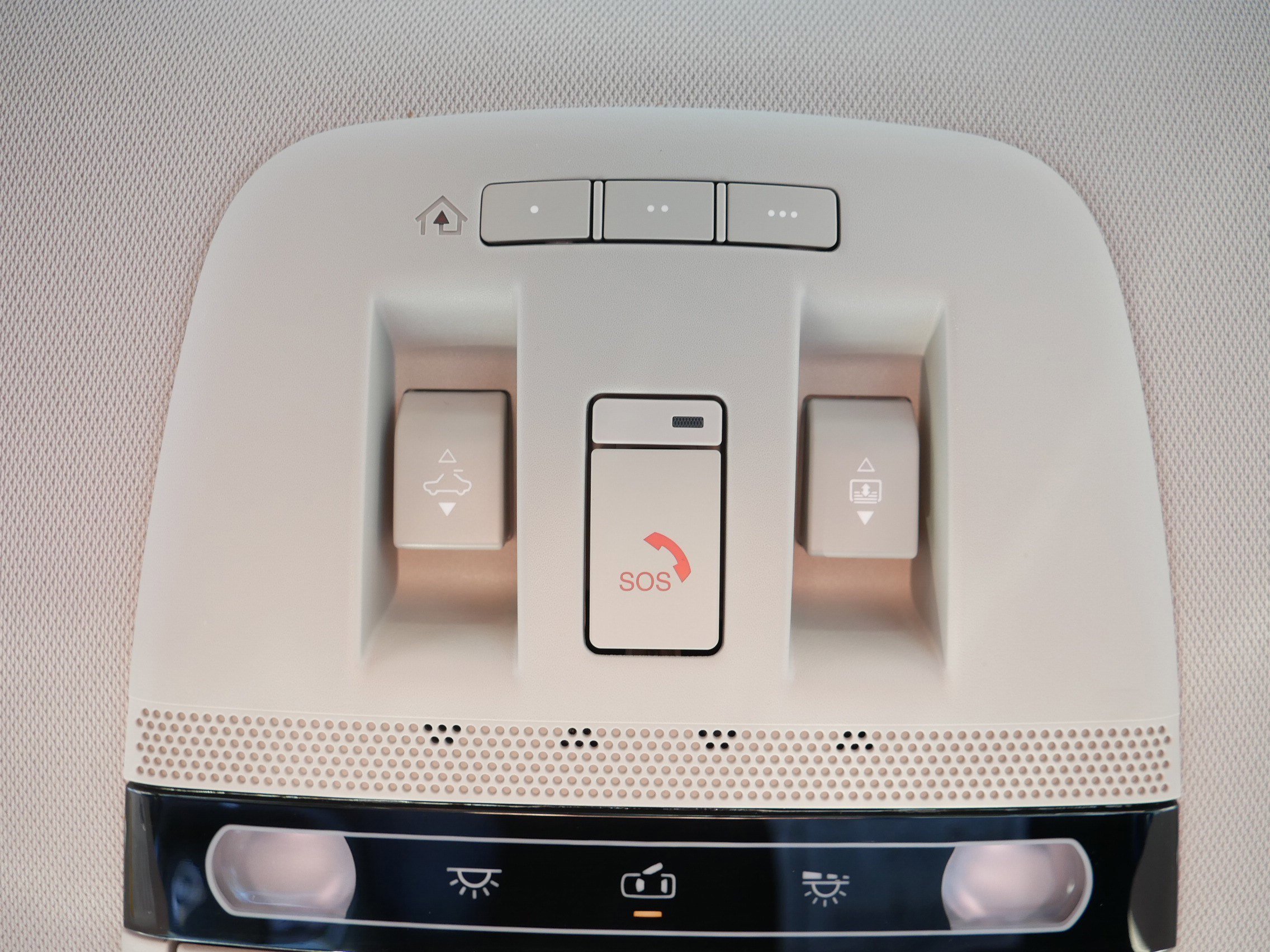 Certified 2024 Nissan Ariya AWD image 34