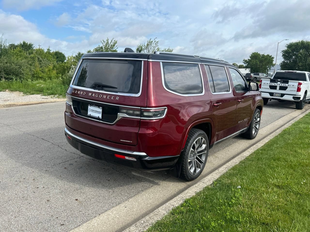 Used 2024 Jeep Grand Wagoneer Series III w/ Rear-Seat Entertainment Group AWD/4WD image 5