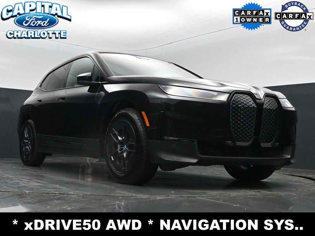 Used 2023 BMW iX xDrive50 AWD/4WD image 18