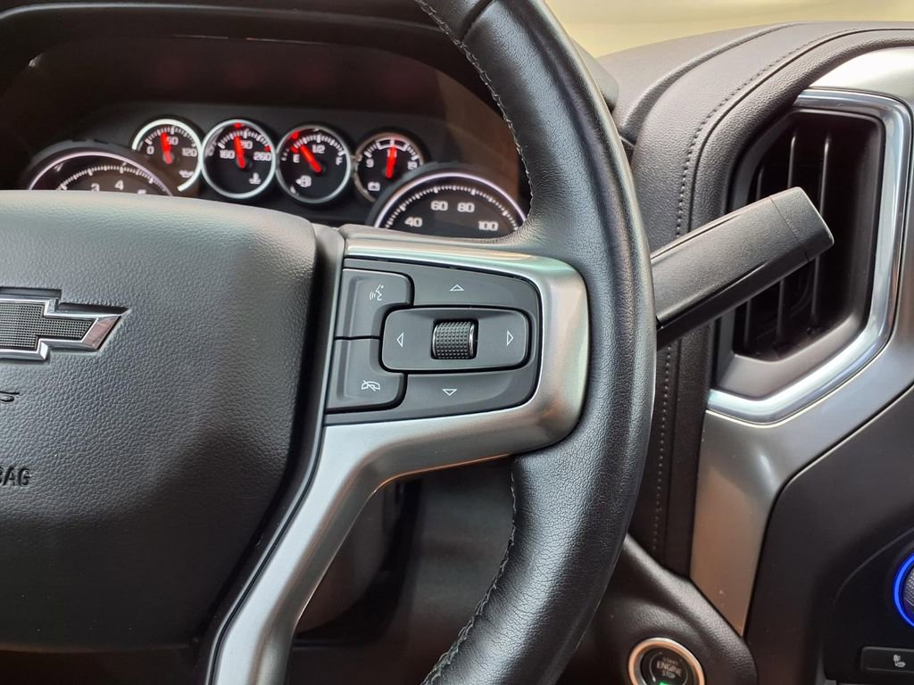 Used 2020 Chevrolet Silverado 1500 LT Trail Boss AWD/4WD image 18