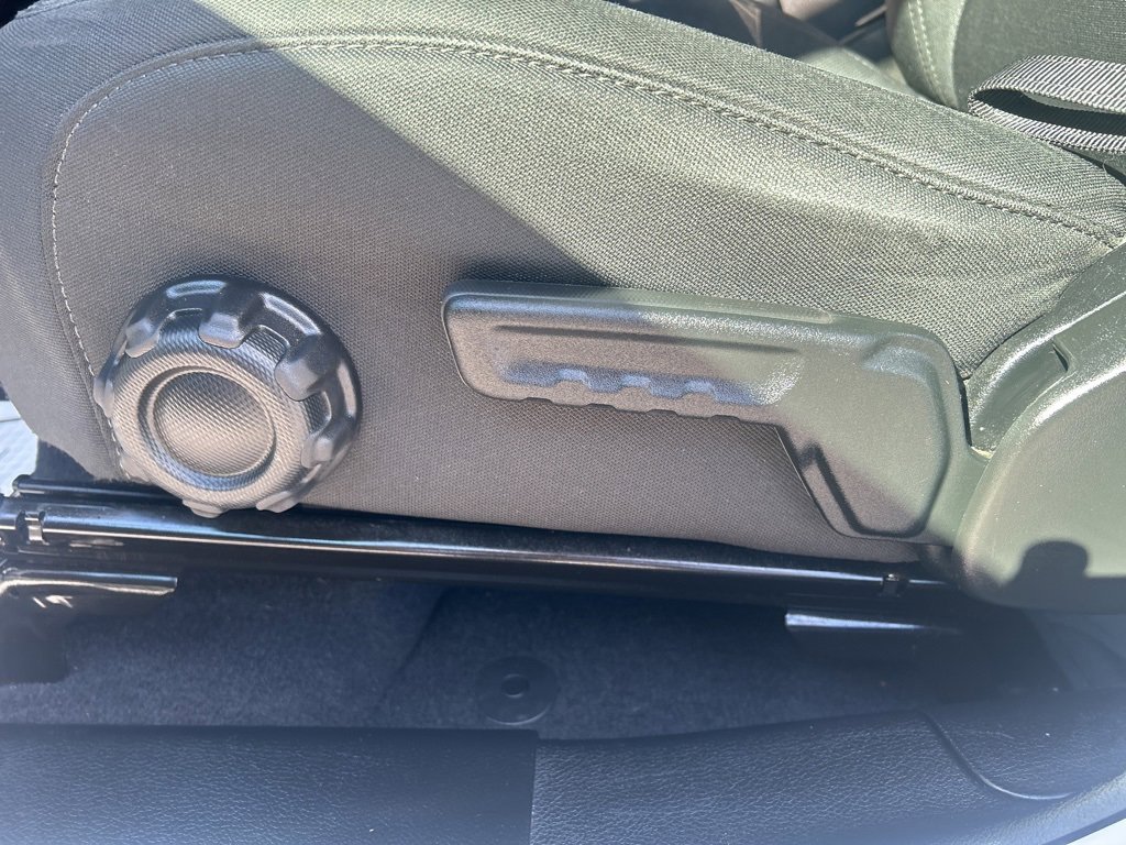 Used 2018 Jeep Wrangler Unlimited Sahara image 13