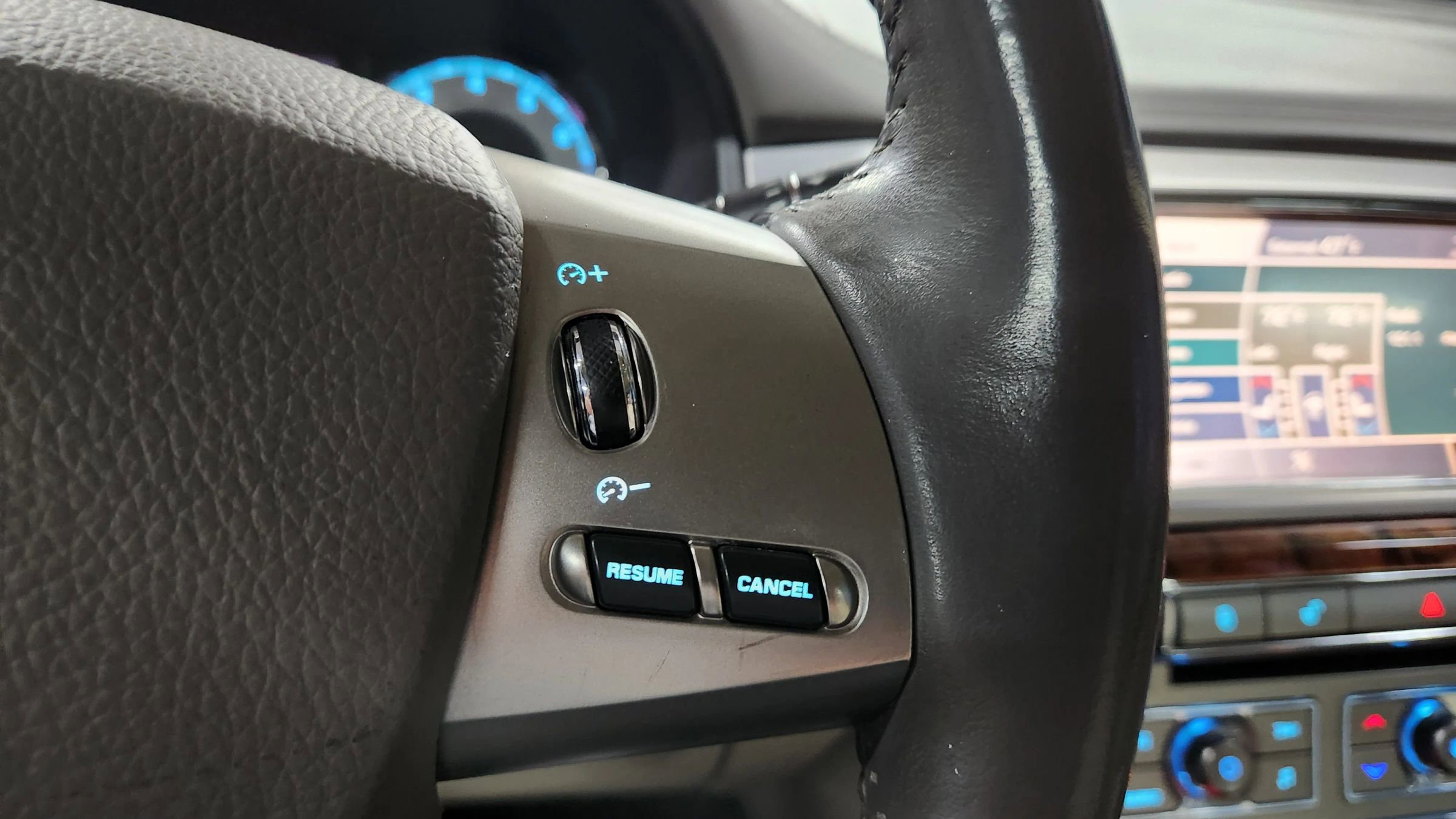 Used 2011 Jaguar XF Portfolio image 30