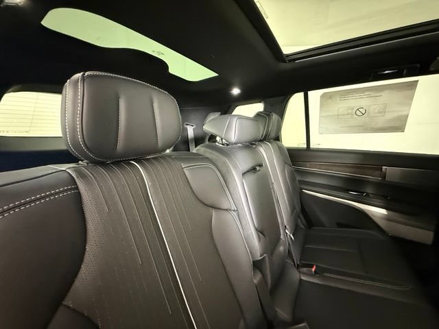 New 2027 Cadillac Vistiq Sport AWD/4WD image 29