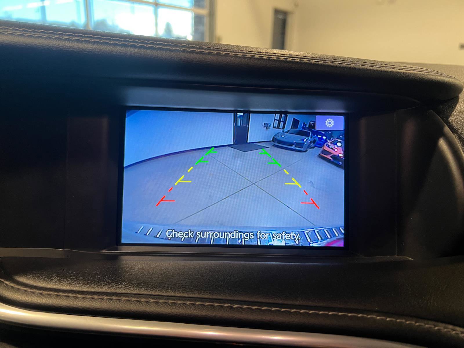 Used 2018 INFINITI QX30 Premium w/ Navigation Package image 18