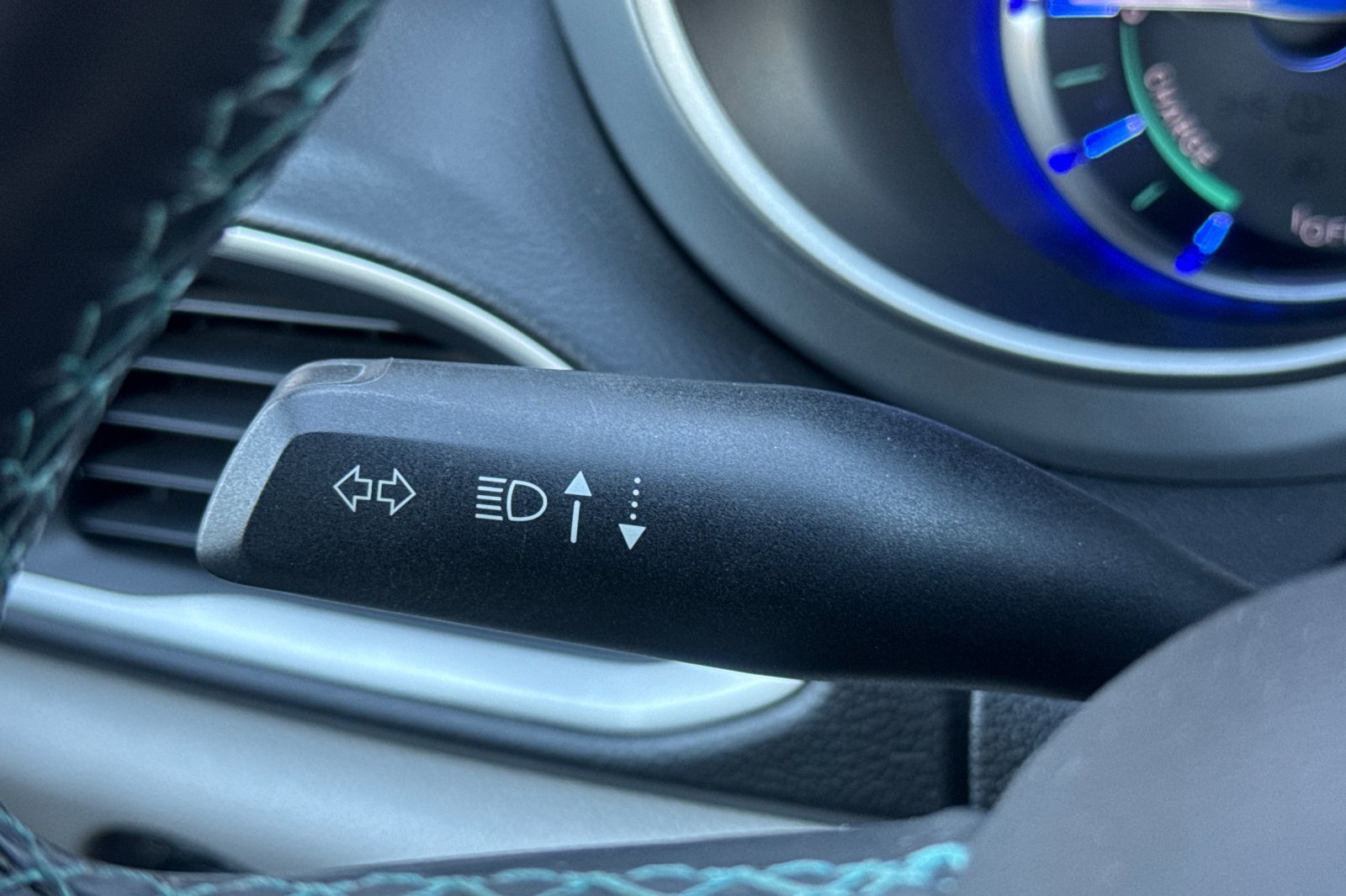 Used 2018 Chrysler Pacifica Touring-L FWD image 37