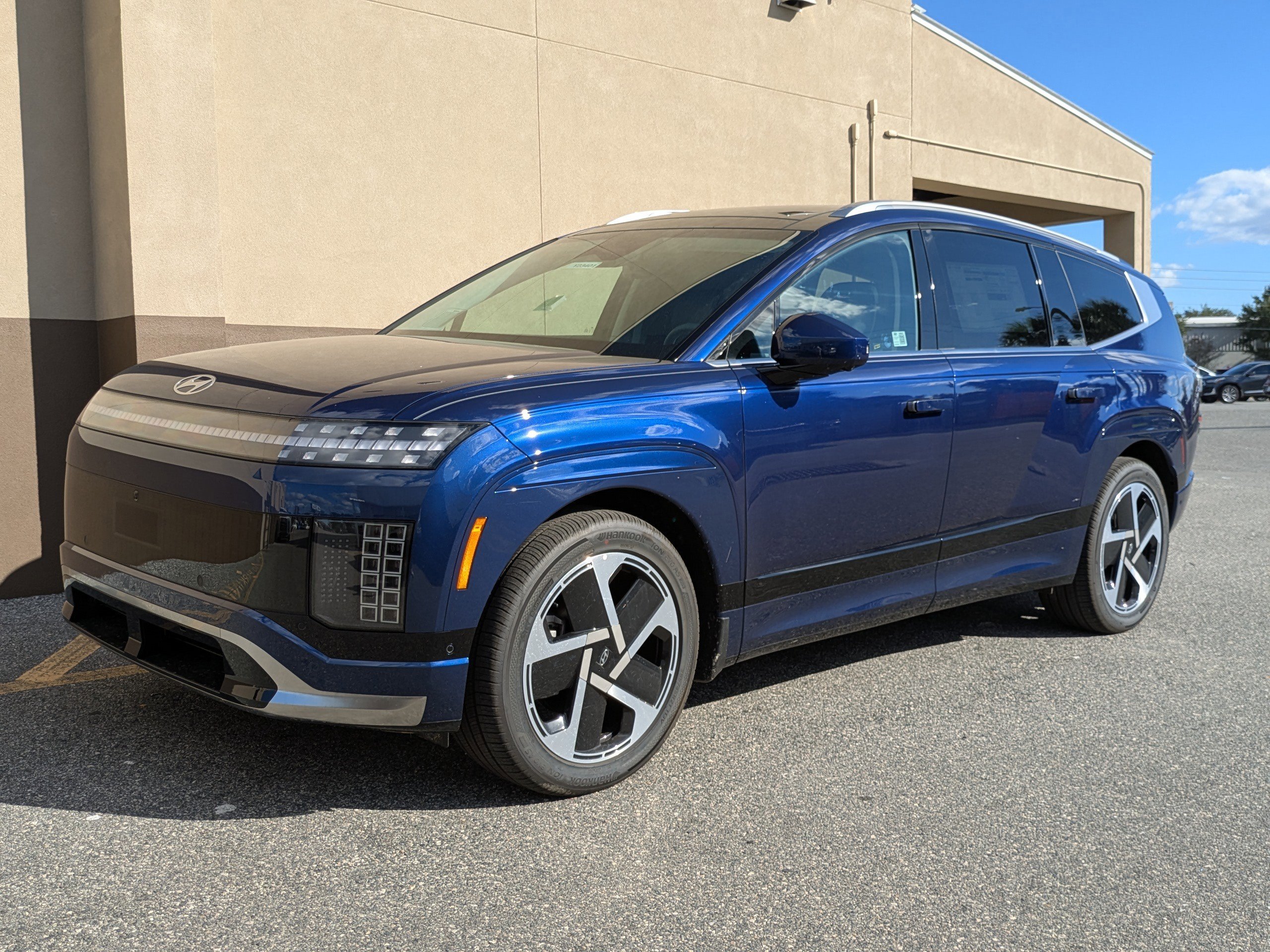 New 2026 Hyundai Ioniq 9 Calligraphy image 10