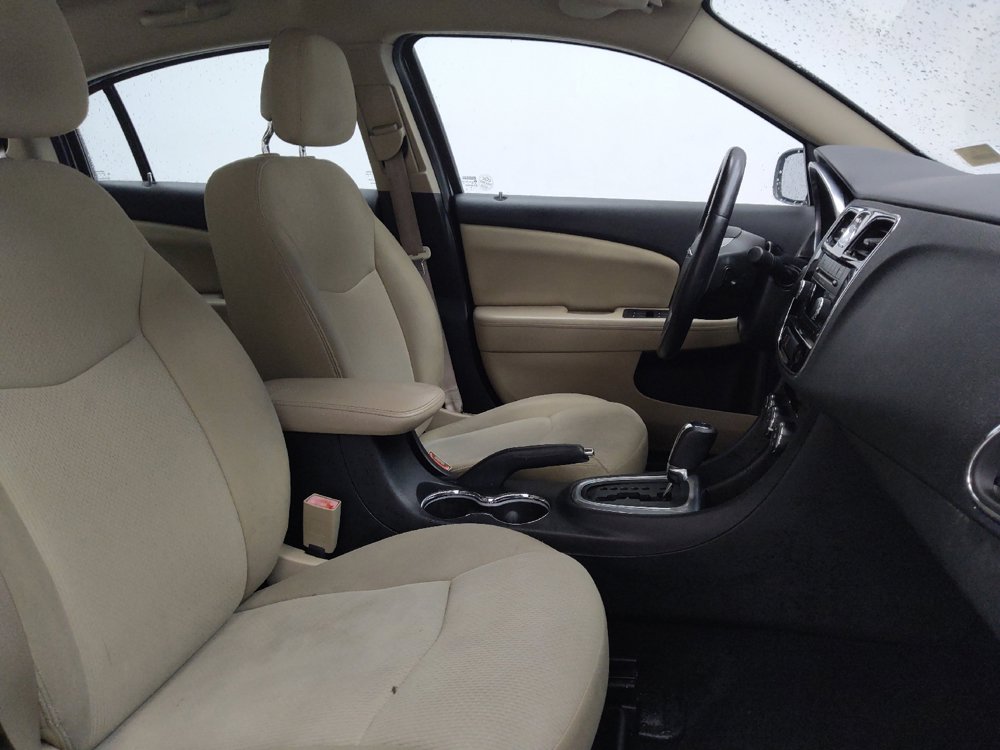 Used 2014 Chrysler 200 Touring FWD image 21