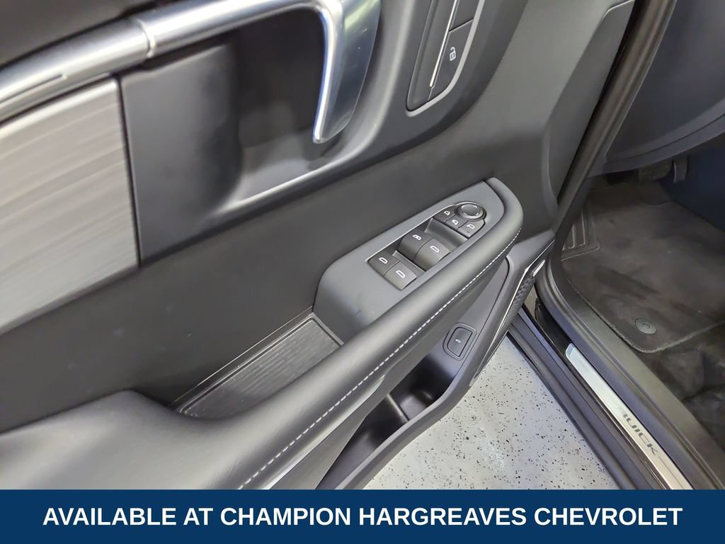 Used 2025 Buick Enclave Preferred w/ LPO, Floor Liner Package FWD image 31