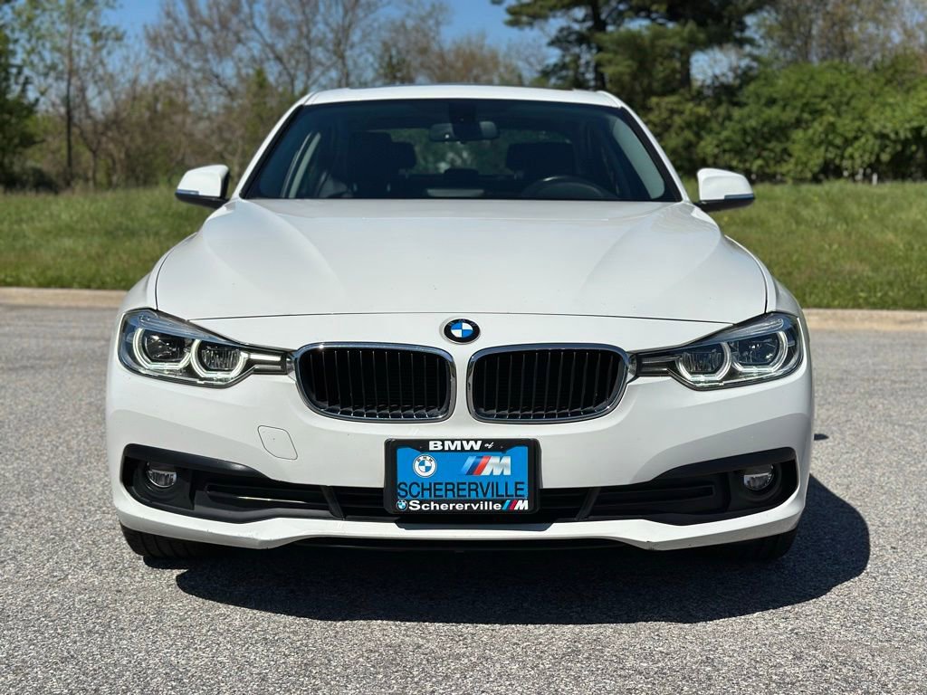 Used 2018 BMW 320i xDrive Sedan w/ Convenience Package AWD/4WD image 2