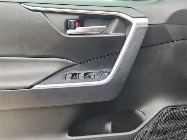 Used 2023 Toyota RAV4 XLE Premium image 22
