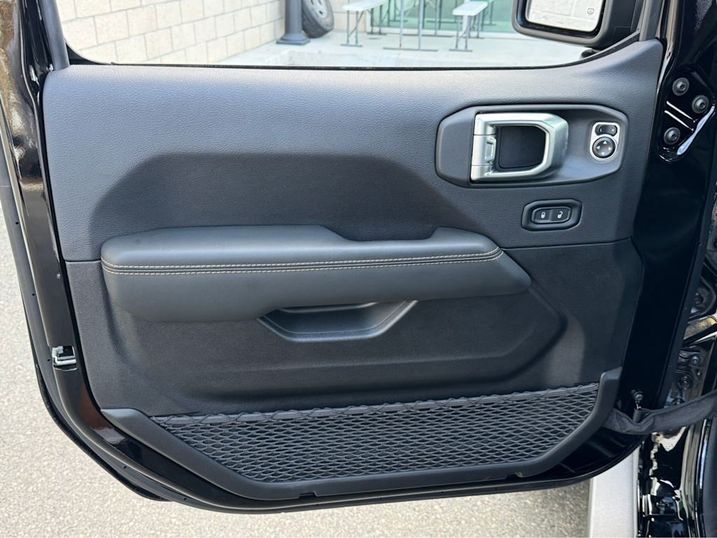 New 2024 Jeep Wrangler Rubicon 392 image 12