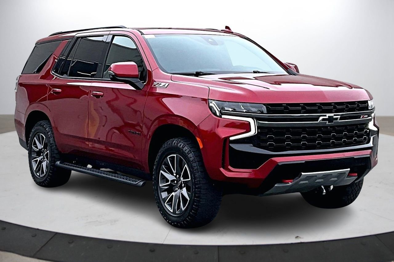 Used 2021 Chevrolet Tahoe Z71 w/ Luxury Package image 2