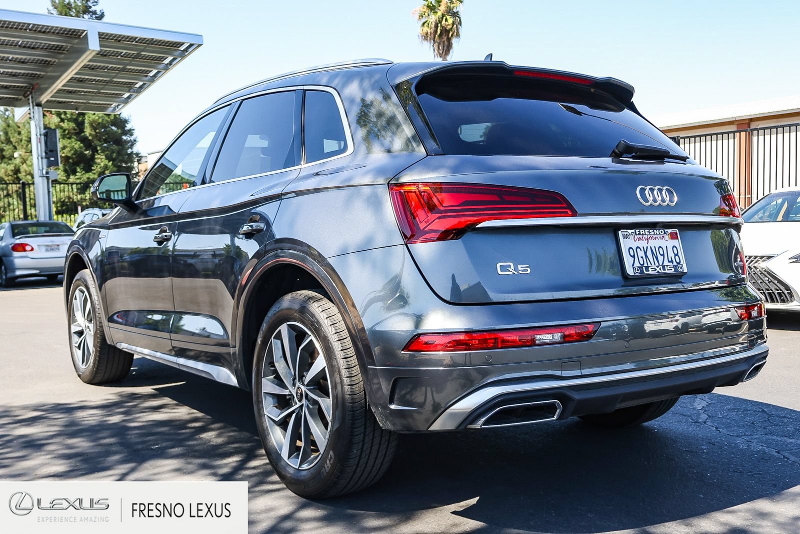 Used 2023 Audi Q5 2.0T Premium w/ Convenience Package AWD/4WD image 4