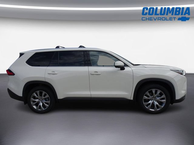 Used 2024 Toyota Grand Highlander AWD image 2