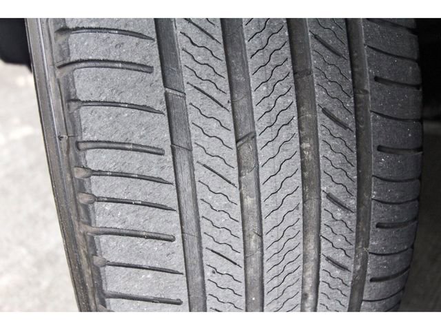 Used 2023 Toyota Highlander XLE image 31