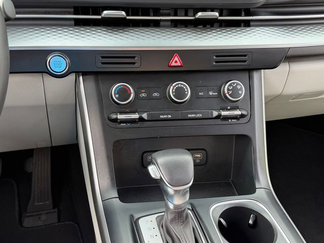 Used 2024 Kia Carnival LX image 18