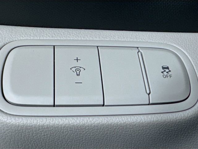 New 2025 Hyundai Venue SEL image 14