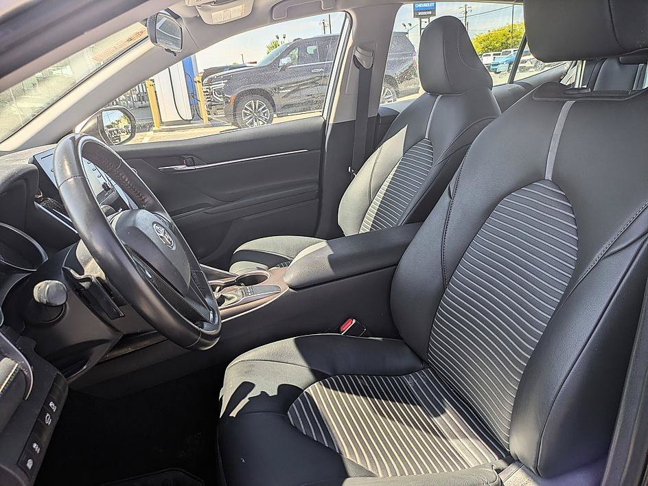 Used 2024 Toyota Camry SE FWD image 11