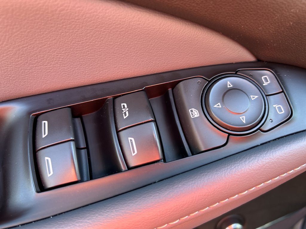 Used 2020 Buick Enclave Essence FWD image 19