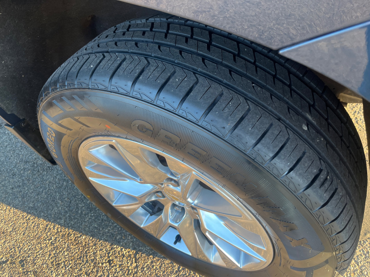 Used 2020 Chevrolet Silverado 1500 LTZ w/ LTZ Premium Package image 16