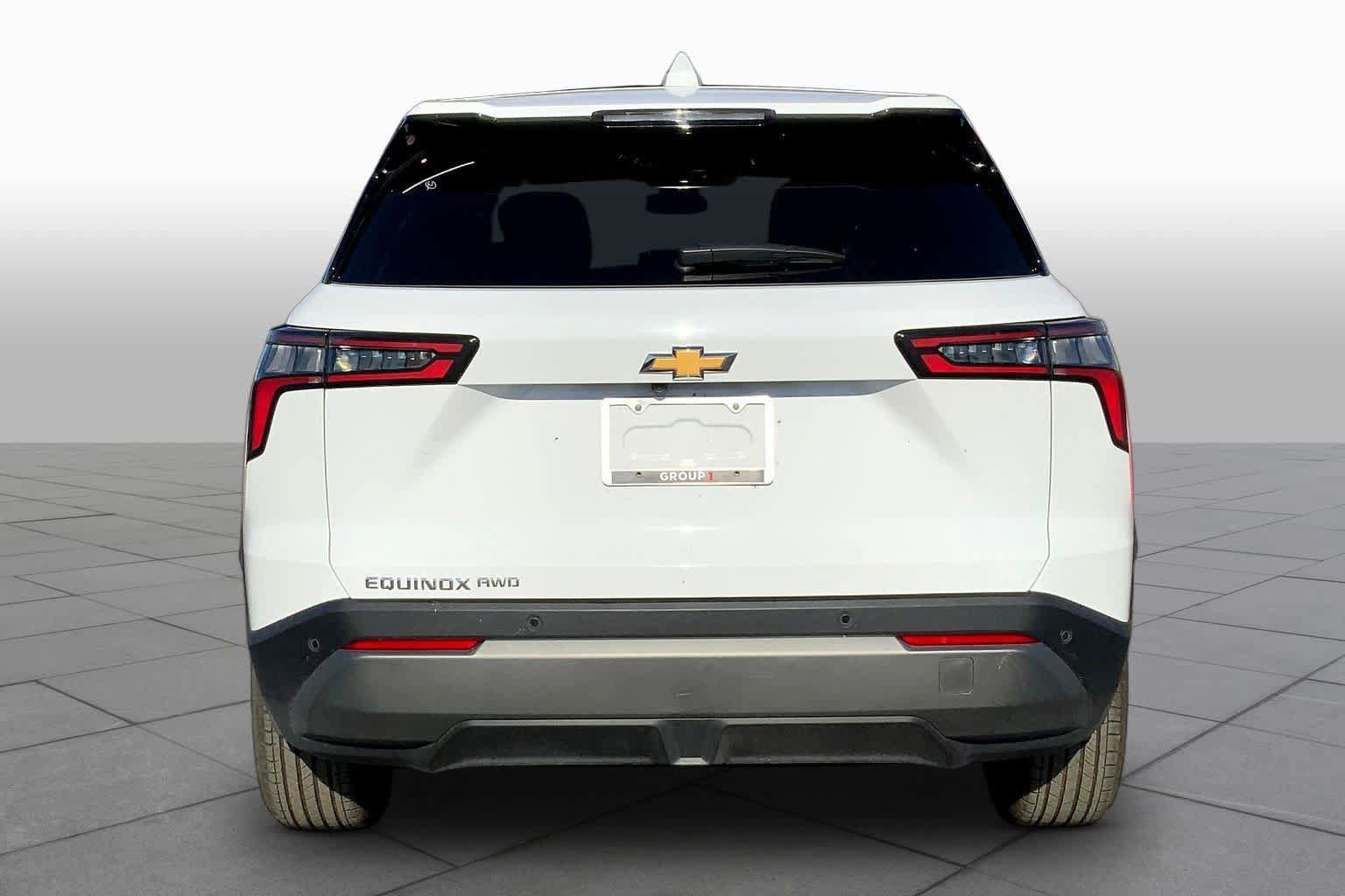 Used 2026 Chevrolet Equinox LT AWD/4WD image 5