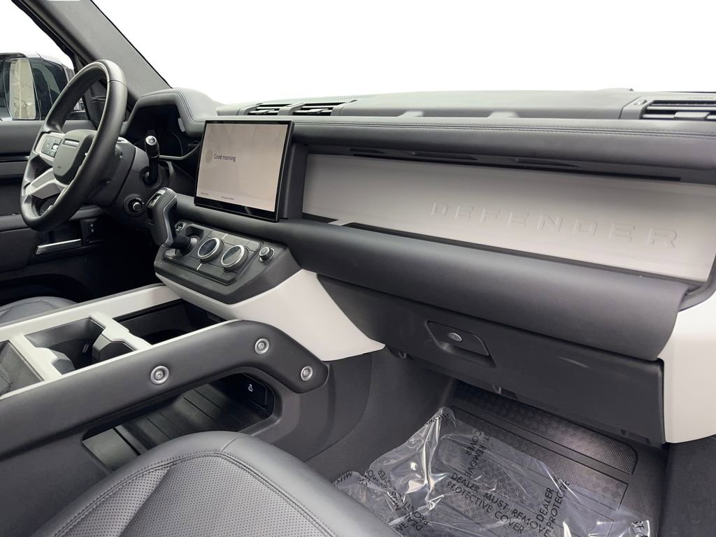 Used 2025 Land Rover Defender 110 S image 51