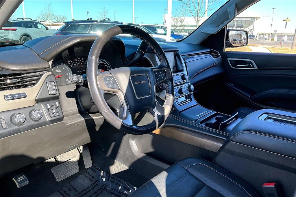 Used 2018 GMC Yukon Denali w/ Open Road Package image 16
