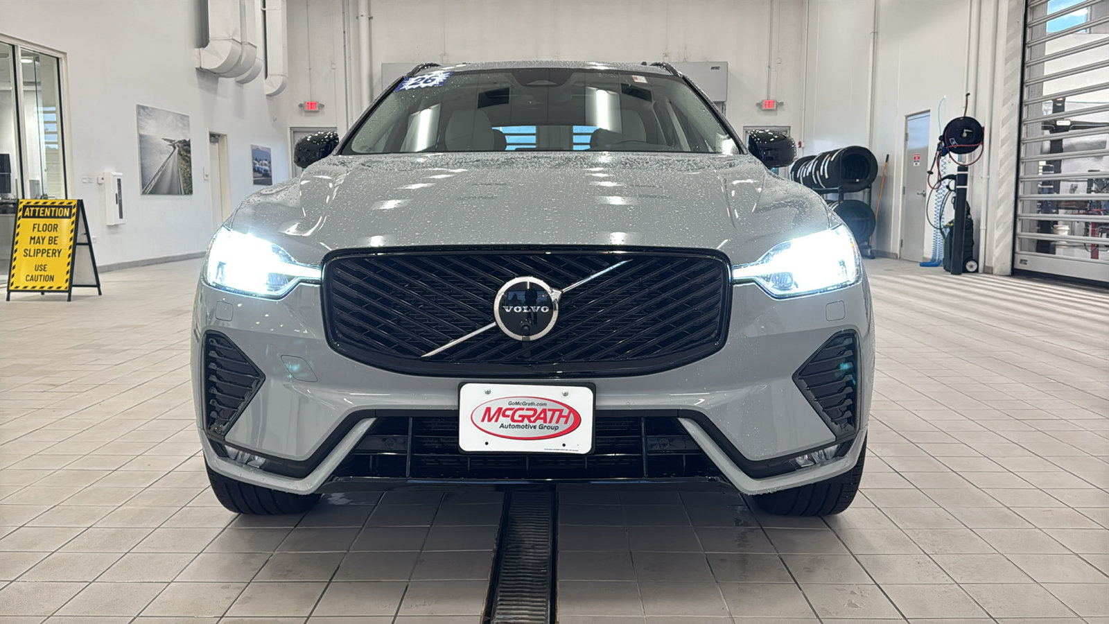 Used 2026 Volvo XC60 B5 Ultra AWD/4WD image 10