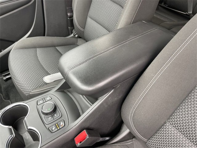 Used 2023 GMC Terrain SLE w/ Driver Convenience Package image 20