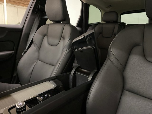 Used 2025 Volvo XC60 B5 Plus image 63
