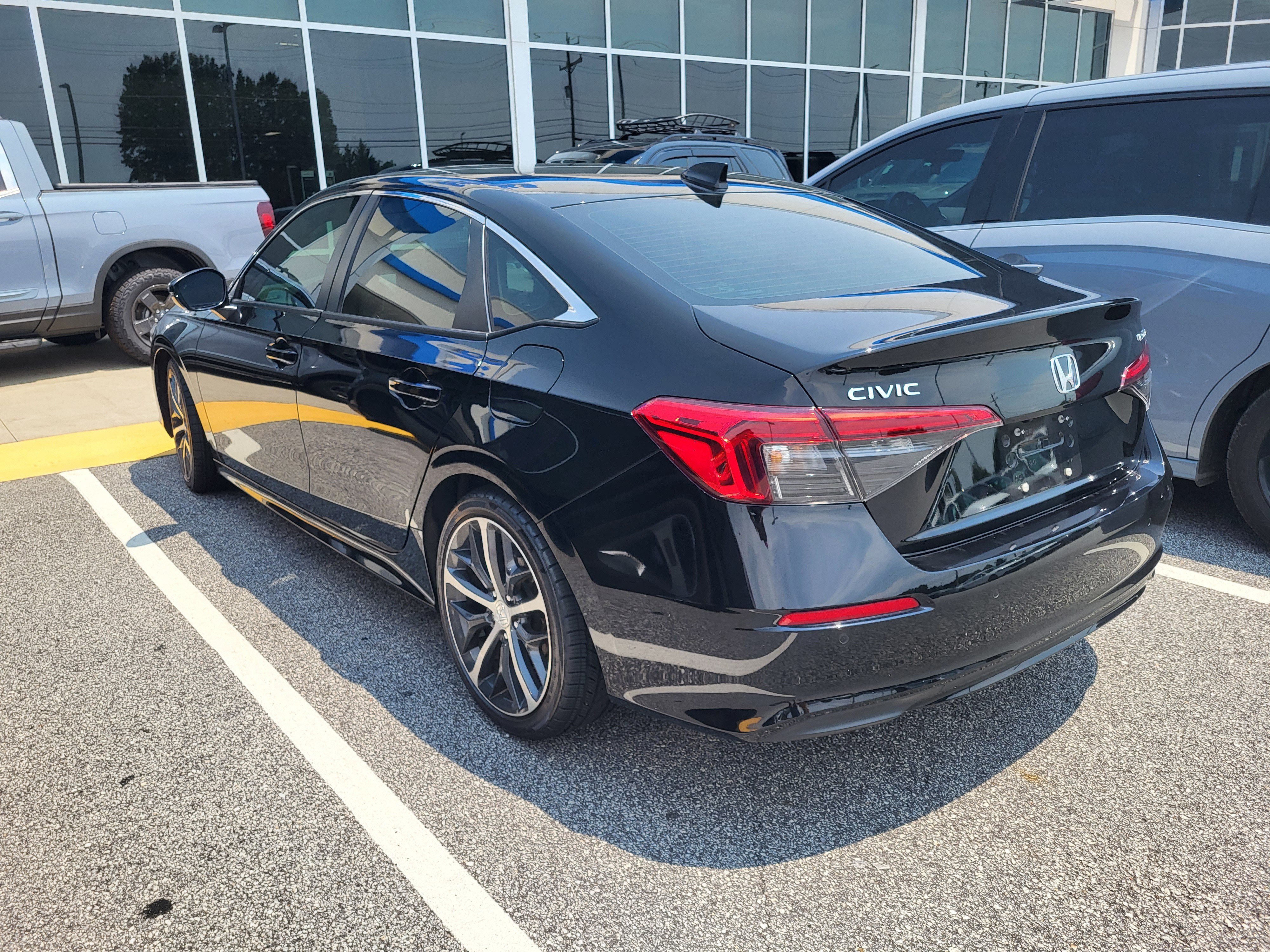 Certified 2024 Honda Civic Touring image 6