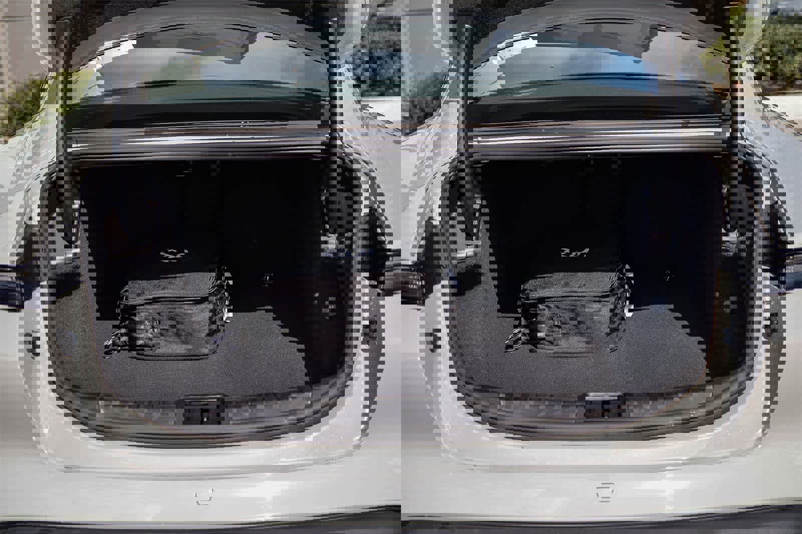 Used 2025 Porsche Taycan w/ Sport Chrono Package image 28