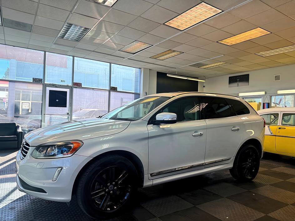 Used 2016 Volvo XC60 T6 Platinum