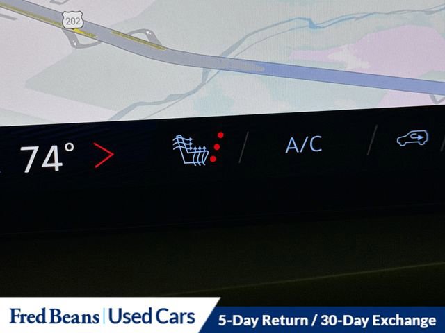 Used 2025 Chevrolet Traverse LT image 22