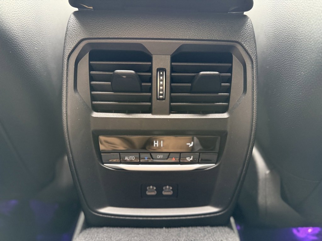 Used 2023 BMW 430i Coupe w/ M Sport Package image 13