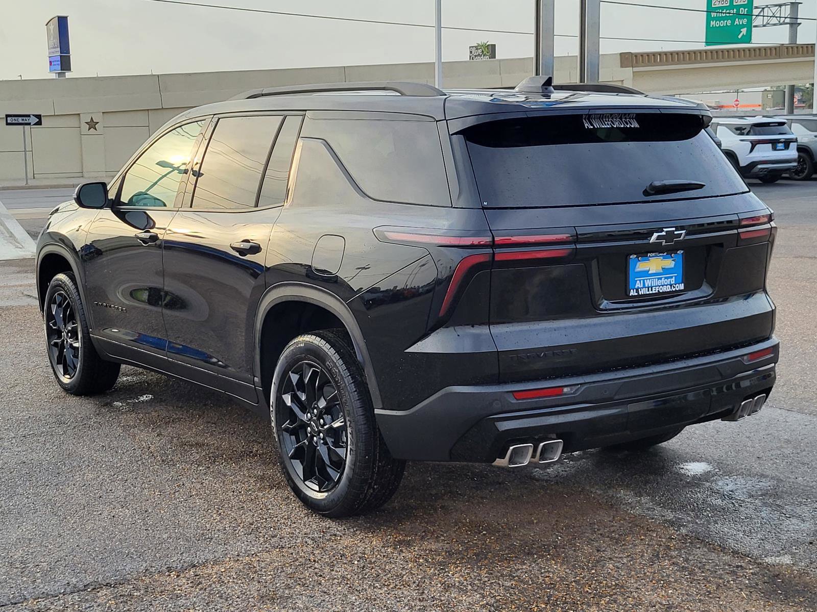 New 2026 Chevrolet Traverse LT image 3
