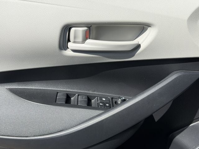 Certified 2025 Toyota Corolla LE FWD image 21