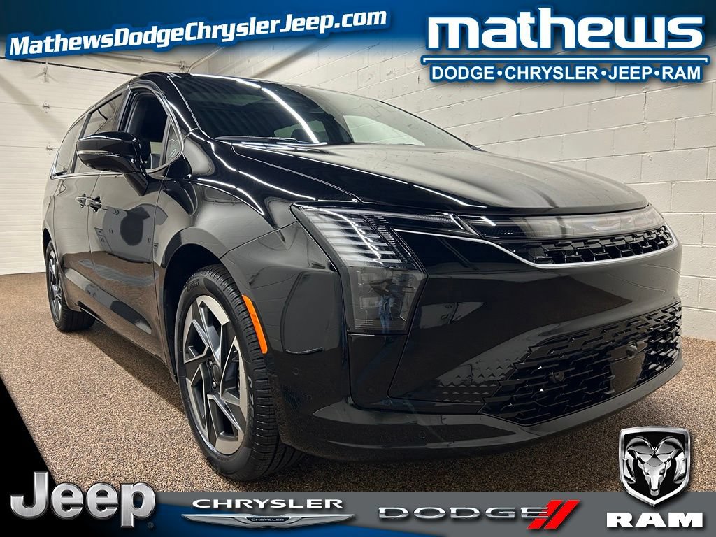 New 2027 Chrysler Pacifica Limited FWD image 1
