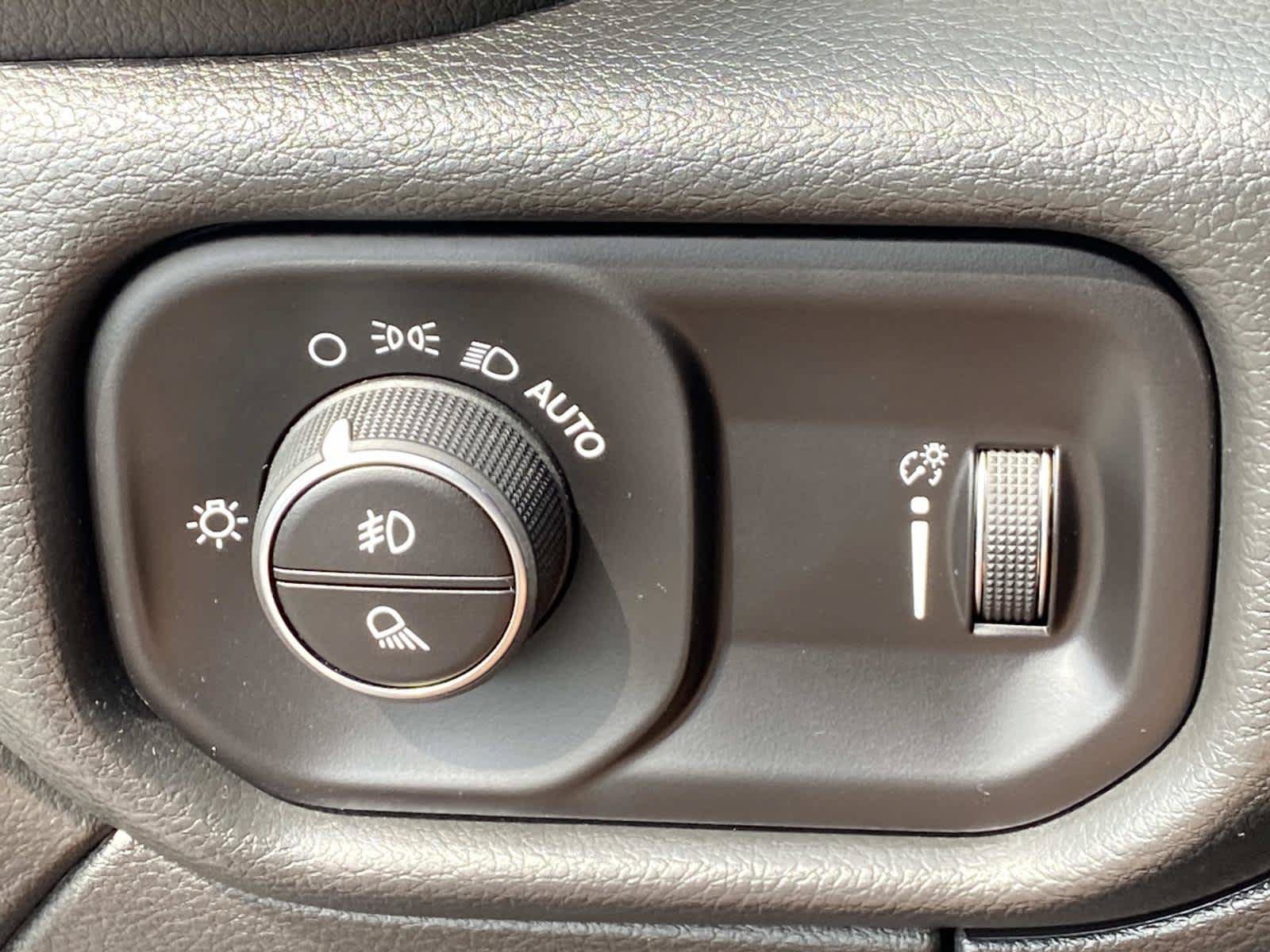 Certified 2025 RAM 2500 Tradesman AWD/4WD image 23