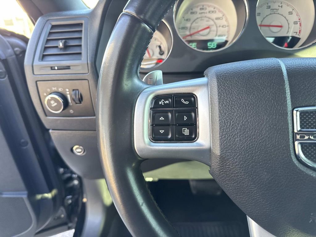Used 2013 Dodge Challenger R/T image 23
