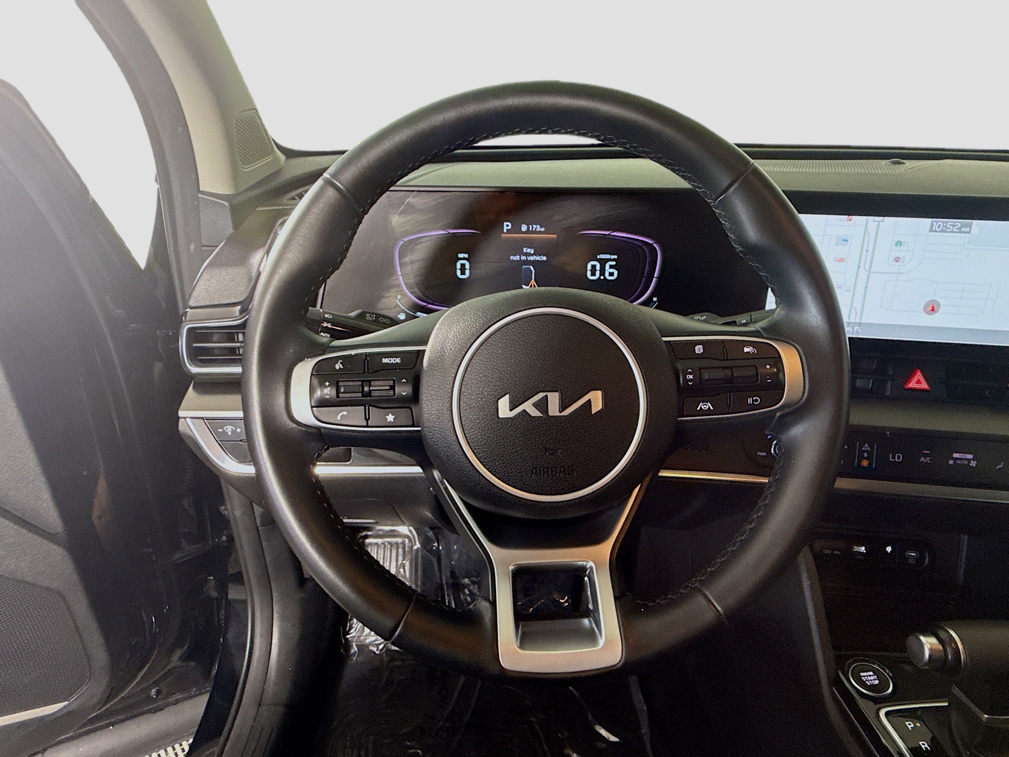 Used 2023 Kia Sportage EX FWD image 13