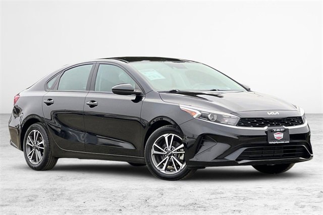 Used 2023 Kia Forte LXS image 1